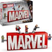 LEGO (76313). Logo e Minifigure Marvel con Supereroi di Hulk